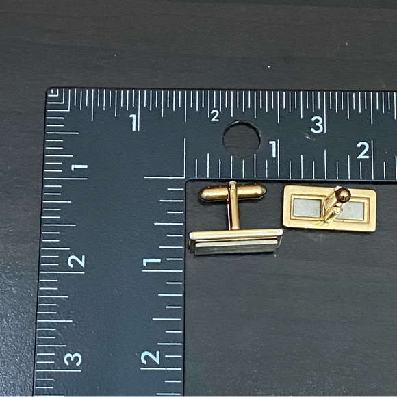 Vintage Unsigned 2-tone Silver/Gold Rectangular Cufflinks - Picture 8 of 9